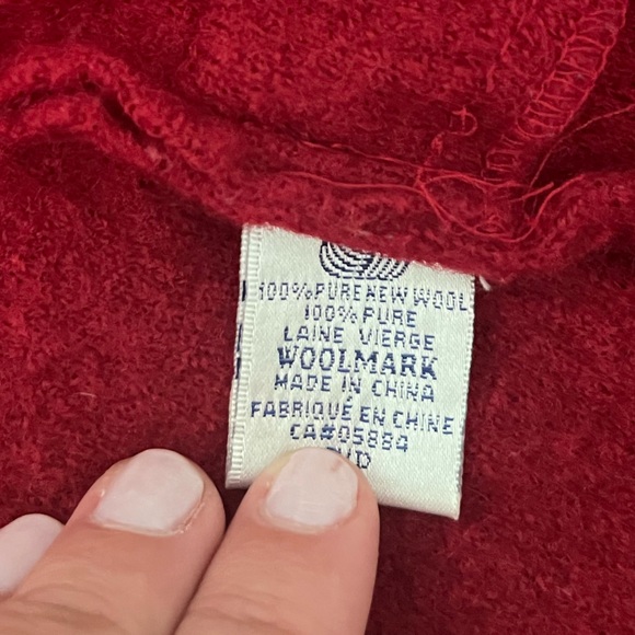 100% wool perfect red knit zip up for winter - Picture 3 of 6